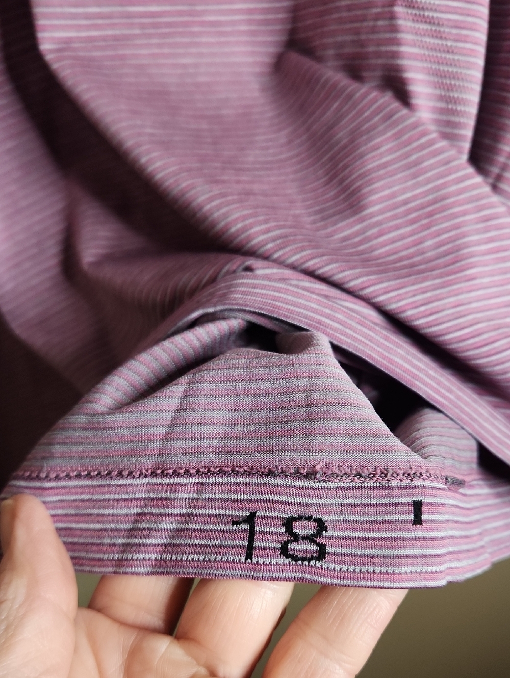 Lululemon Swiftly Tech Long Sleeve Crew in Plum/Grey Stripe. Size 18 - Picture 2 of 3